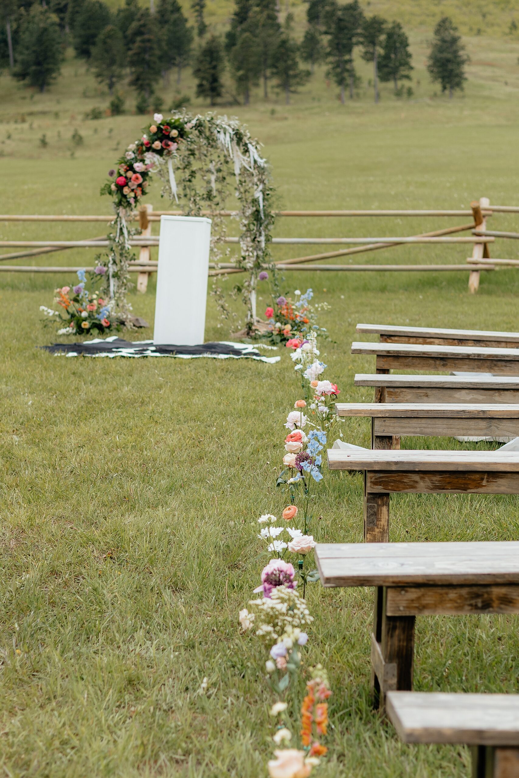 The ceremony space at Muley Hill Lodge.