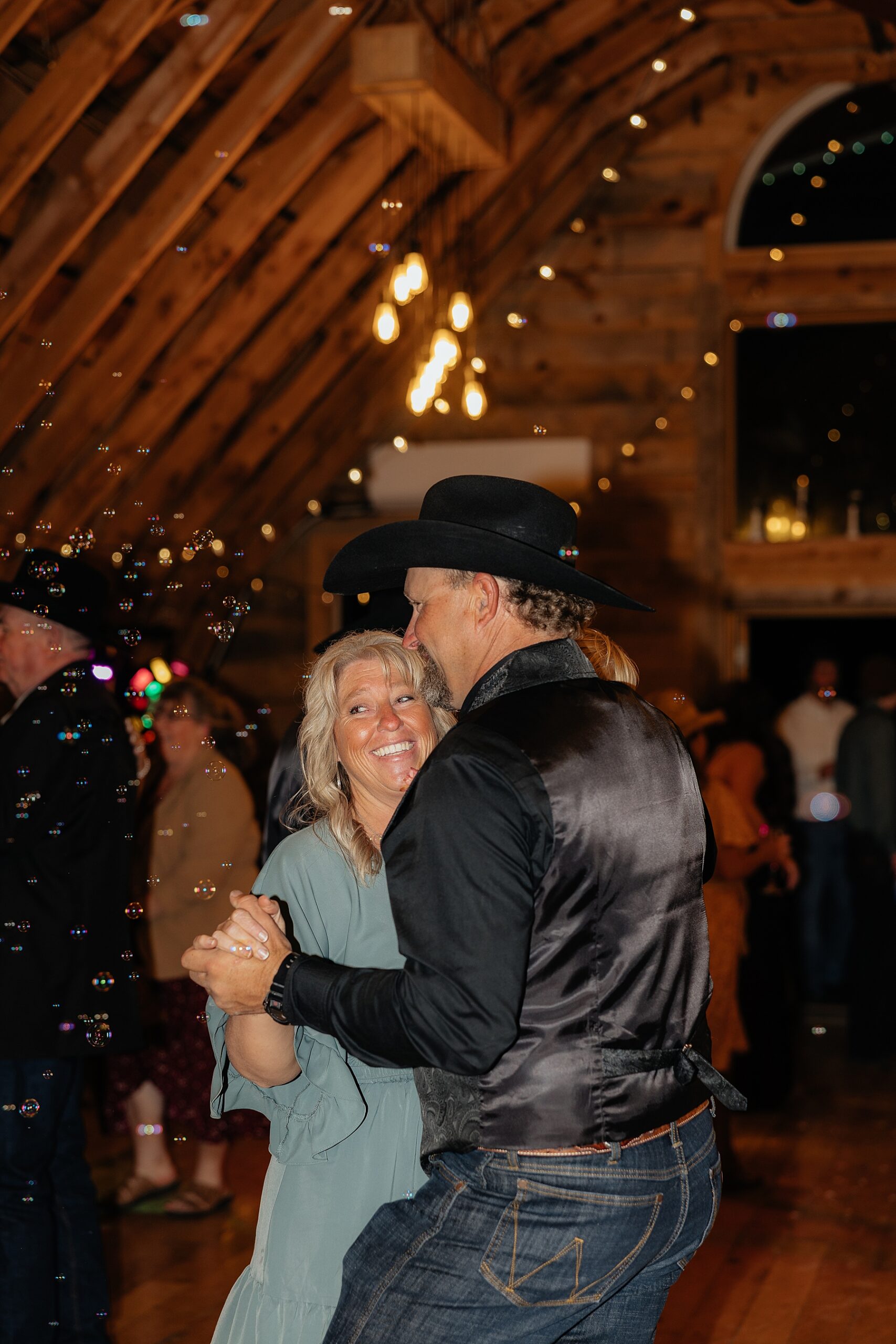 A couple two two-stepping.